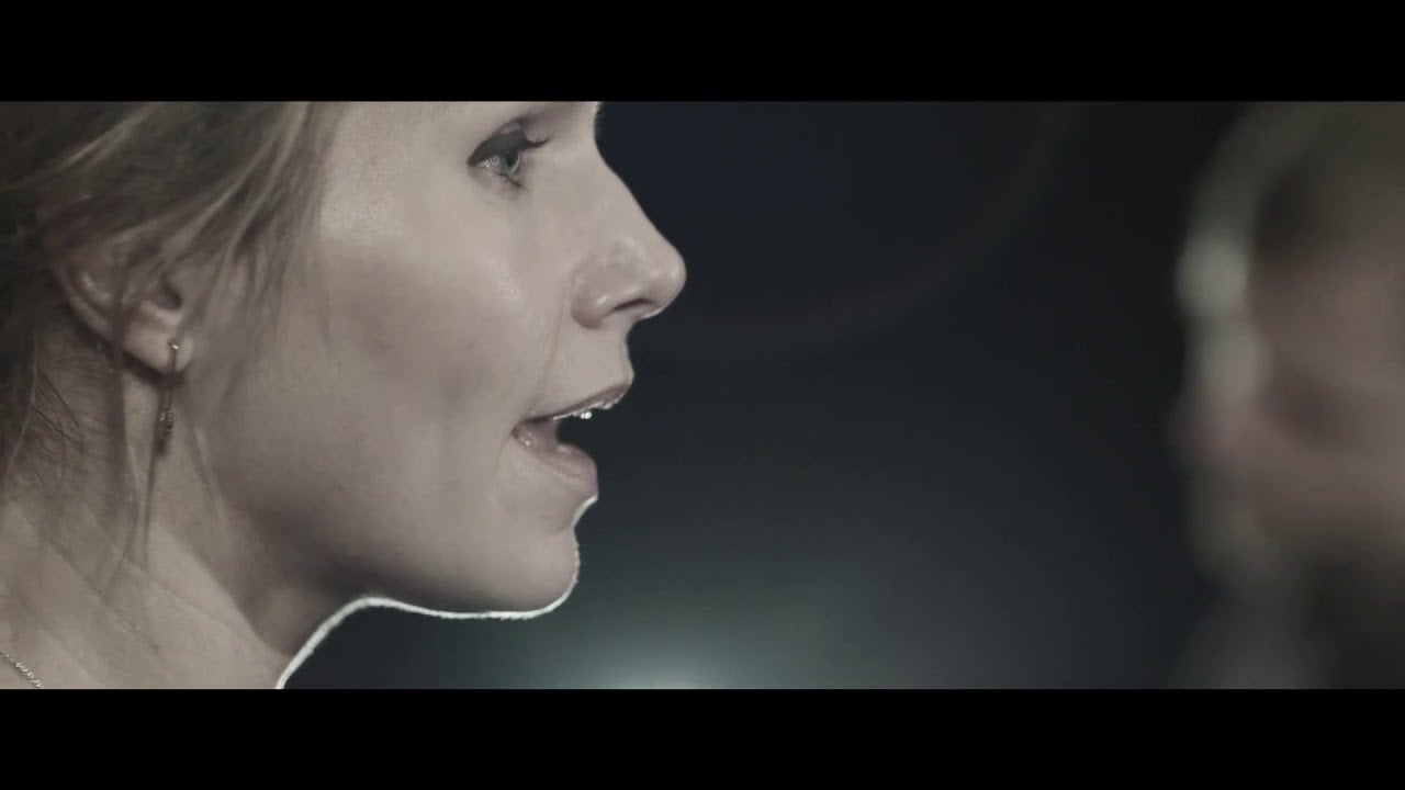 Nina Persson & Oscar Johansson  - Hej Tomtegubbar