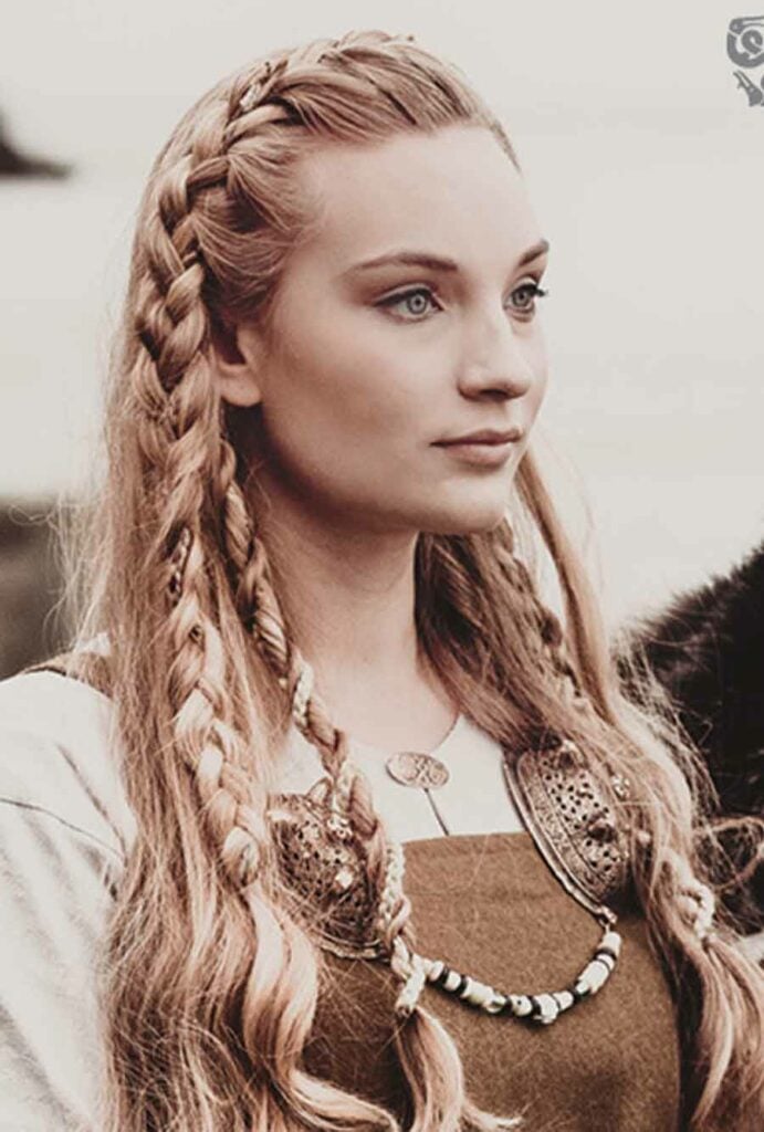 vikingeflet shieldmaiden viking braids blonde braids 1